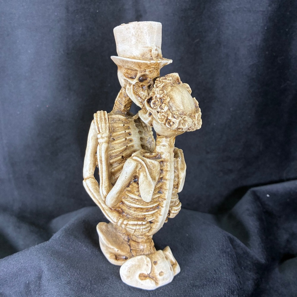 Skeleton Wedding Couple Kissing Figurine Gothic Halloween Decor Bone Finish